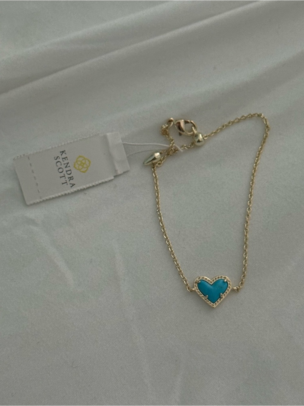 Kendra Scott Ari Heart Gold Chain Bracelet in Turquoise Magnesit - Picture 2 of 3